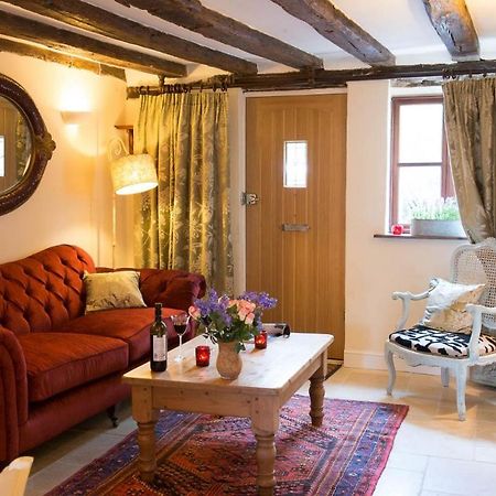 Hadleigh  Meddlars A Historic Cottage On The Countryside Edge Of A Vibrant Market Town מראה חיצוני תמונה