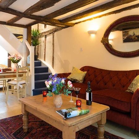 Hadleigh  Meddlars A Historic Cottage On The Countryside Edge Of A Vibrant Market Town מראה חיצוני תמונה
