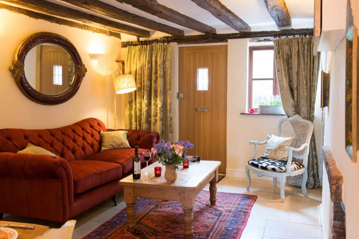 Hadleigh  Meddlars A Historic Cottage On The Countryside Edge Of A Vibrant Market Town מראה חיצוני תמונה